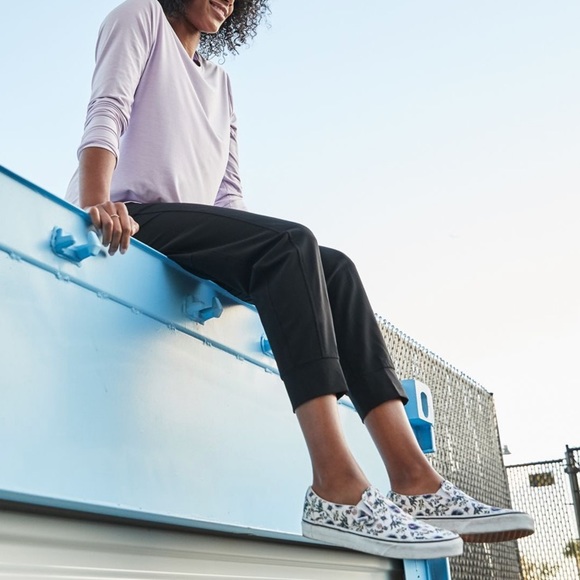 VANS | Classic Slip-On Paradise Floral Shoes - Picture 9 of 10